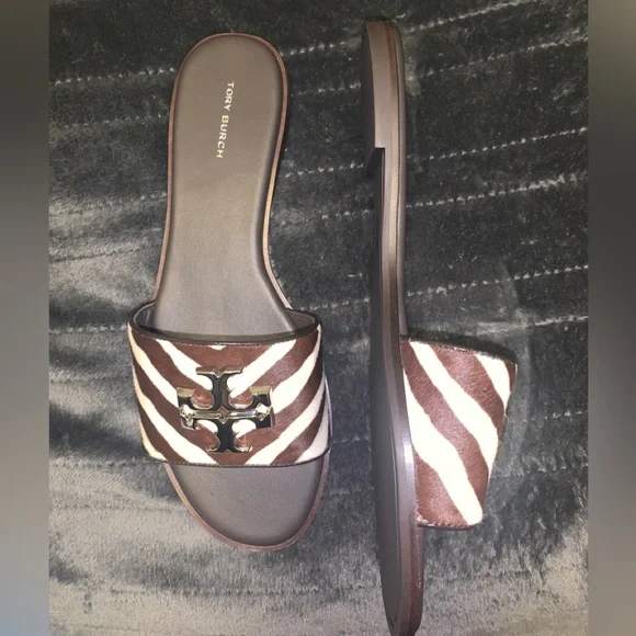 TORY BURCH EVERLY BABY HAIR CALF SLIDES - Picture 3 of 6